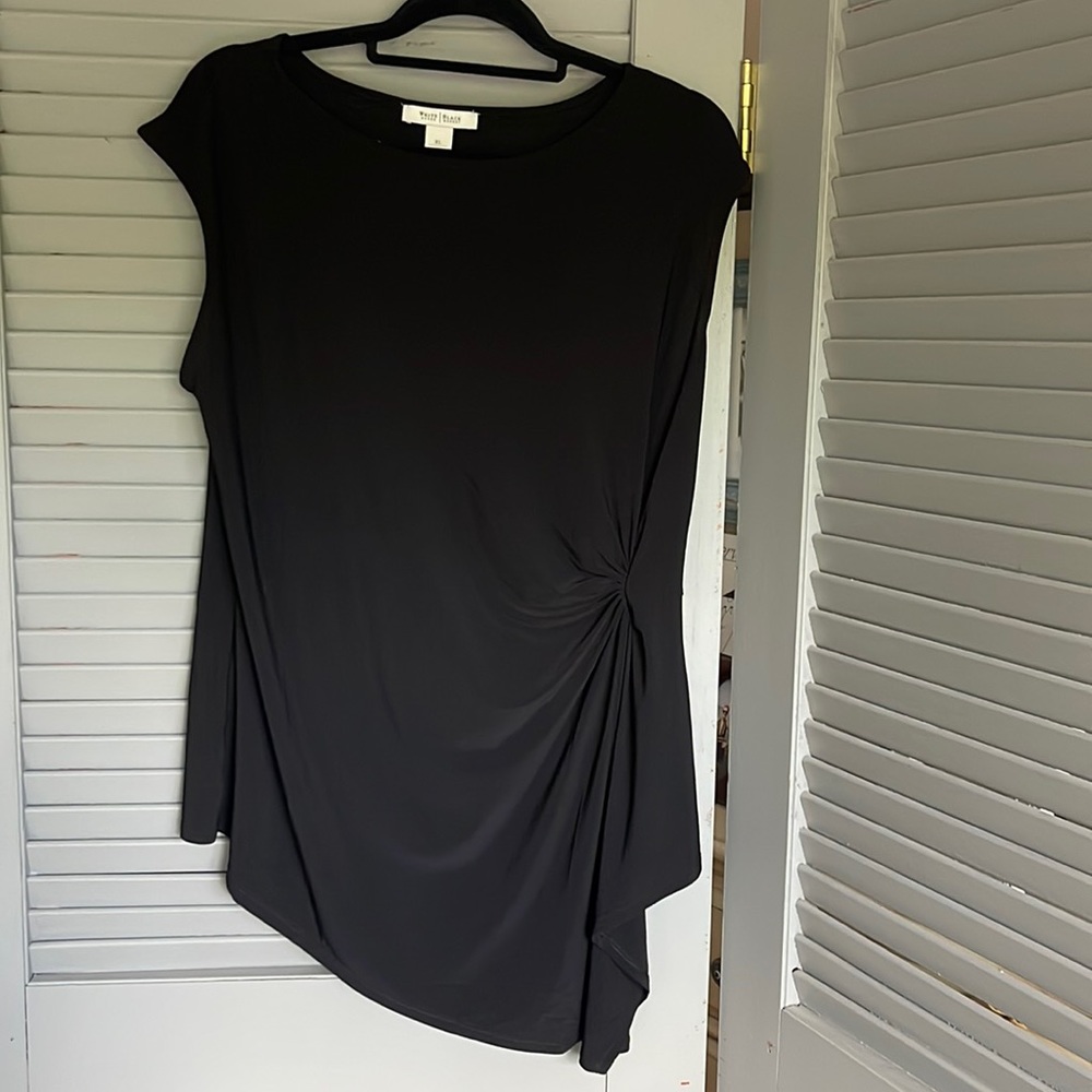 WHBM-black asymmetrical sleeveless top